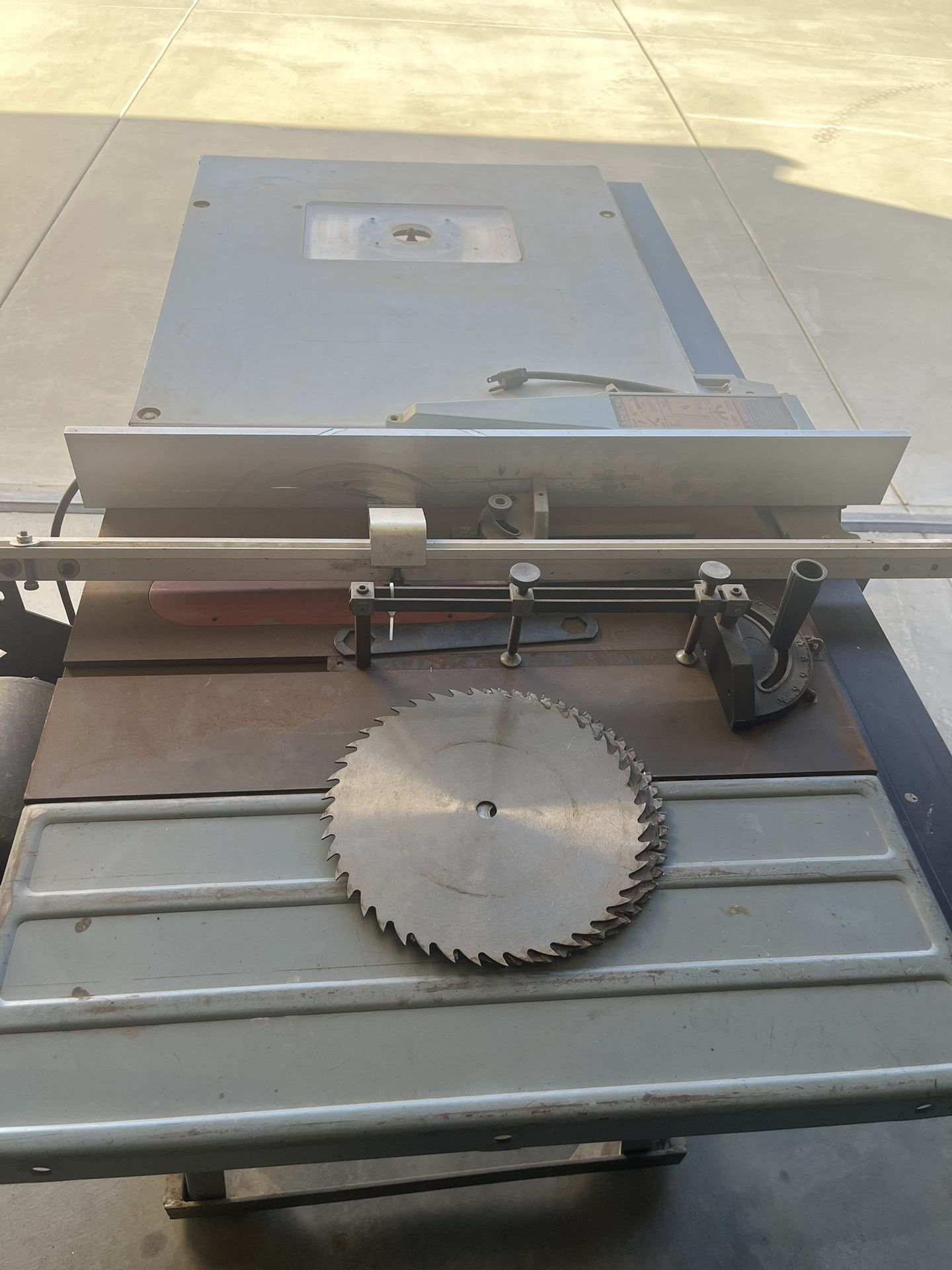 Table Saw With Router