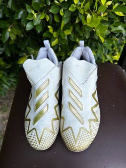 Football cleats