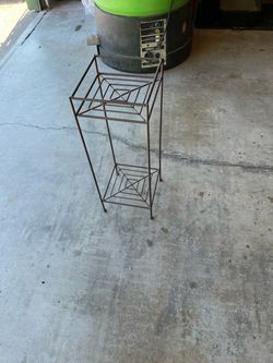 Two-Tier Metal Wire Plant Stand