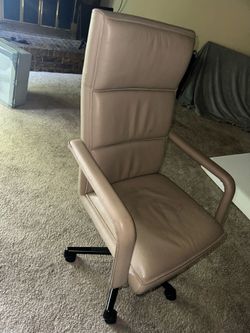 Senator Full Quinti Executive Office Chair in Grey Leather.