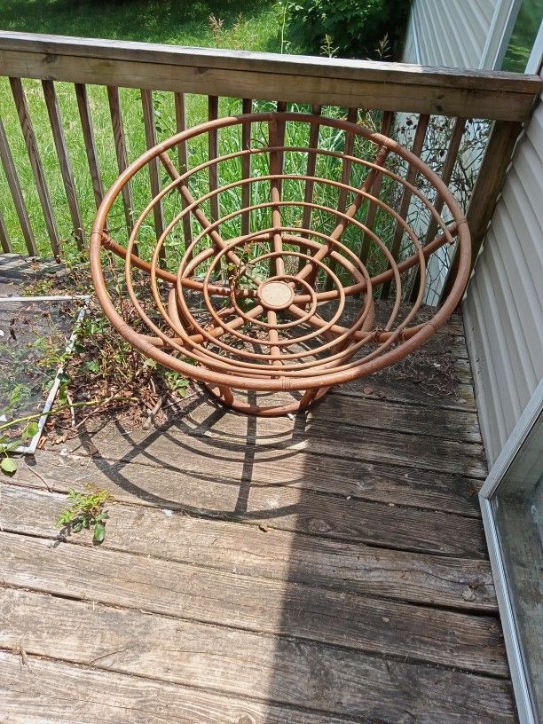Chair Q