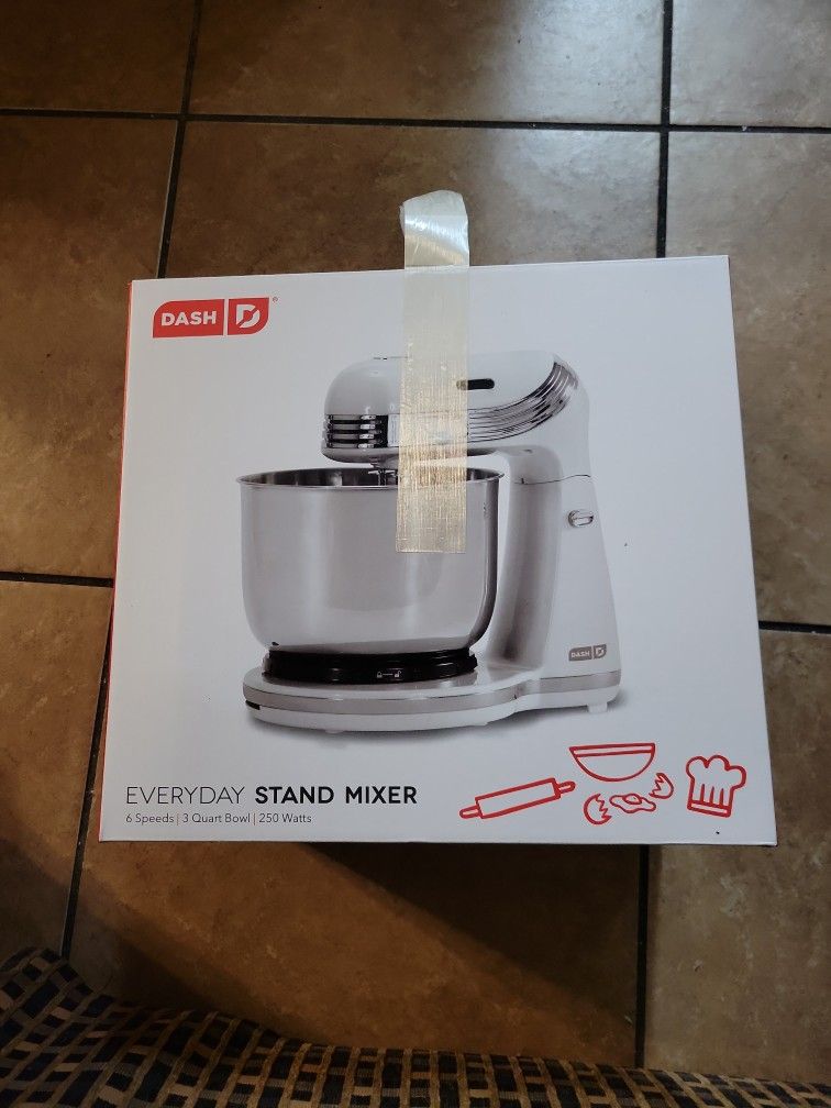 Dash Everyday Stand Mixer BRAND NEW