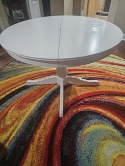 43 Inch Round Convertible White Pedestal Dinette Table