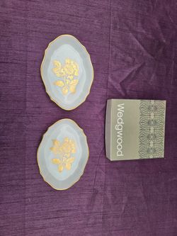 2 Wedgewood trinket trays
