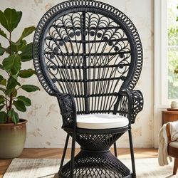 Grand Vintage Black Rattan Peacock Chair – 142cm Statement Piece 🖤🌿