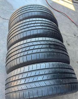 235 55 17 MichelÃn I'm selling this set of tires with 80% life left on all 4