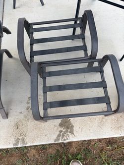 2 outdoor foot rest no cushions