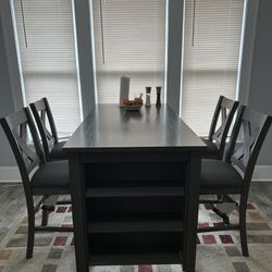 Caitbrook Counter Height Dining Table & Chairs