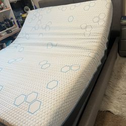 Revive By Living  Spaces.   SÚPER CLEAN COMPLETE BED 