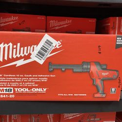 Milwaukee M18 18V Lithium-Ion Cordless 10 oz. Caulk and Adhesive Gun (Tool-Only)