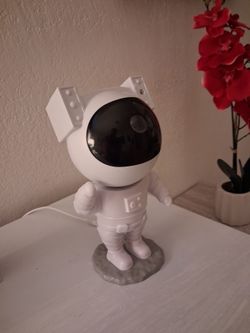 Astronaut Galaxy Star Projector Night Light
