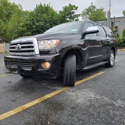 2013 Toyota Sequoia