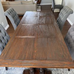 Dining Room Table And Chairs 
