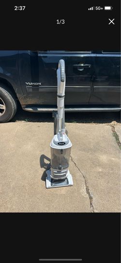 Shark Navigator Professional Lift-Away Bagless Upright Vacuum, NV356E