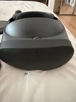 Meta Quest 3 VR Headset
