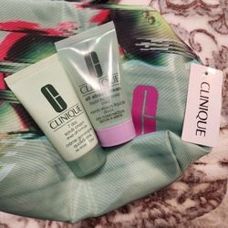 Clinique Make Up Bag With 1 Oz Scrub Cream And 1 Oz Liquid Facial Soap