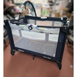 Graco Pack N Play W Bassinette And Travel Bag 