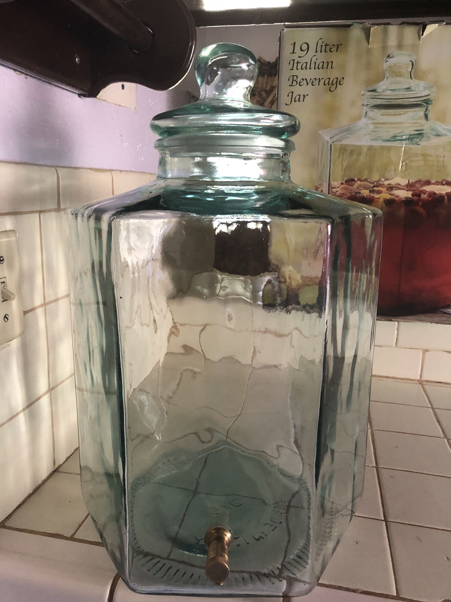 Garrafón para el agua fresca de vidrio
