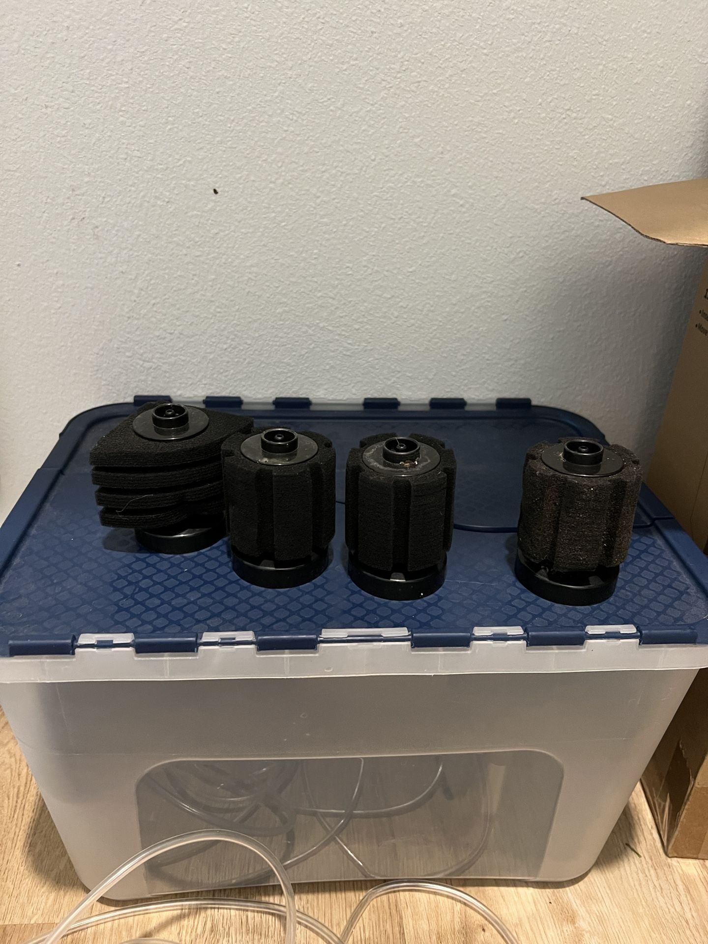 Small Weighted Sponge Filters