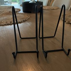 2 book stands