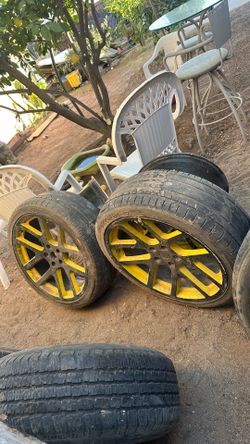 Jeep or Durango wheels