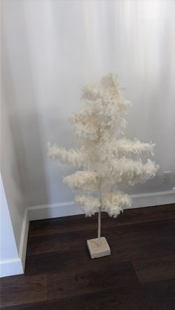 Feathered tree