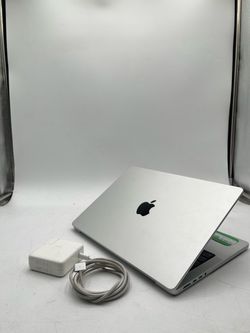 2023 Apple MacBook Pro M3 pro chipLaptop with Charger