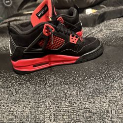 Size 5Y so 6.5 in women’s selling them both for 200. They’re just sitting in My Daughter’s closet paid way more for them.