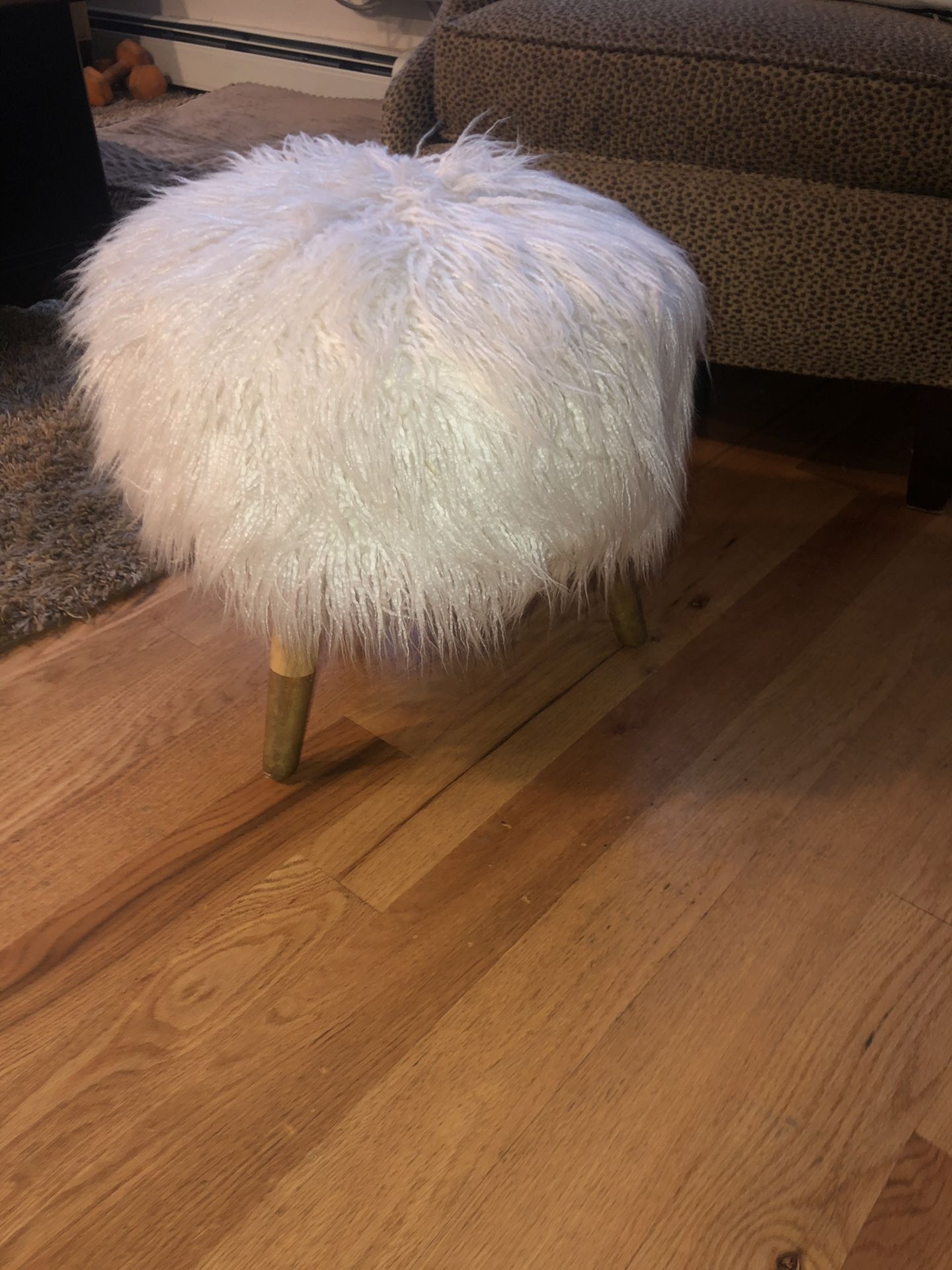 Decorative fluffy footrest!