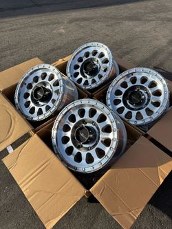 17” Method MR315 8x170 WheelsFord F250 And F350 SuperDuty 8 Lug Brand New