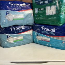 Four Packages of Wing Briefs Size Médium Male/female Briefs  All For 