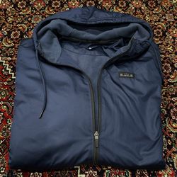 NIKE LEBRON JAMES LOGO HOODED JACKET NAVY BLUE.LINED W/FLEECE IN THE TORSO AND ARMS.SIZE XXL TALL