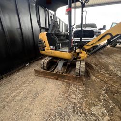 Cat Mini excavator 