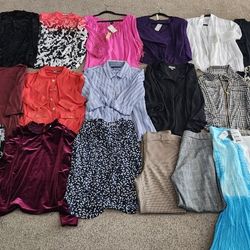Lot Of 23 Womens Clothing M