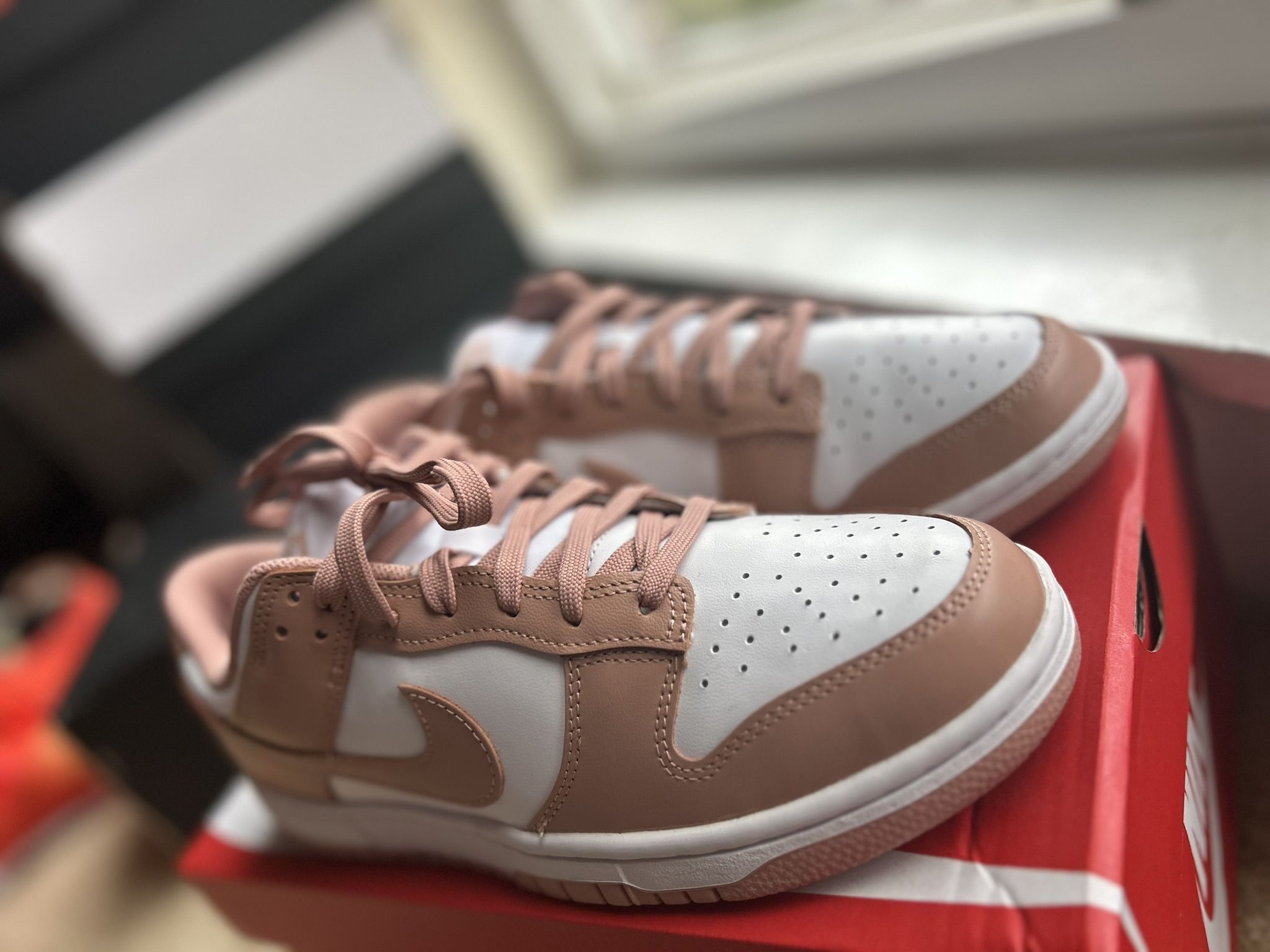 Brand New Nike Women’s Dunk Rose Whisper And White