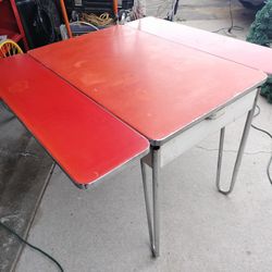 Mid Century 50's Enameled Rectangular Expandable Kitchen Table Hairpin Style. Retro. 