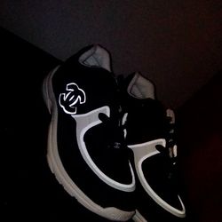 Exclusive Sneakers (Size:7)