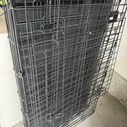 Garage sale - Medium Pet Crate/Kennel
