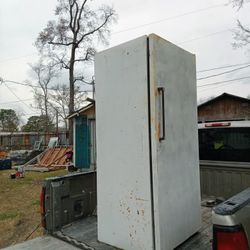 Standup Deep Freezer