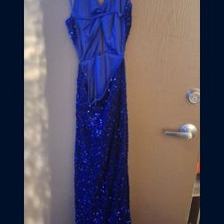 Beautiful dress.
Seize medium.