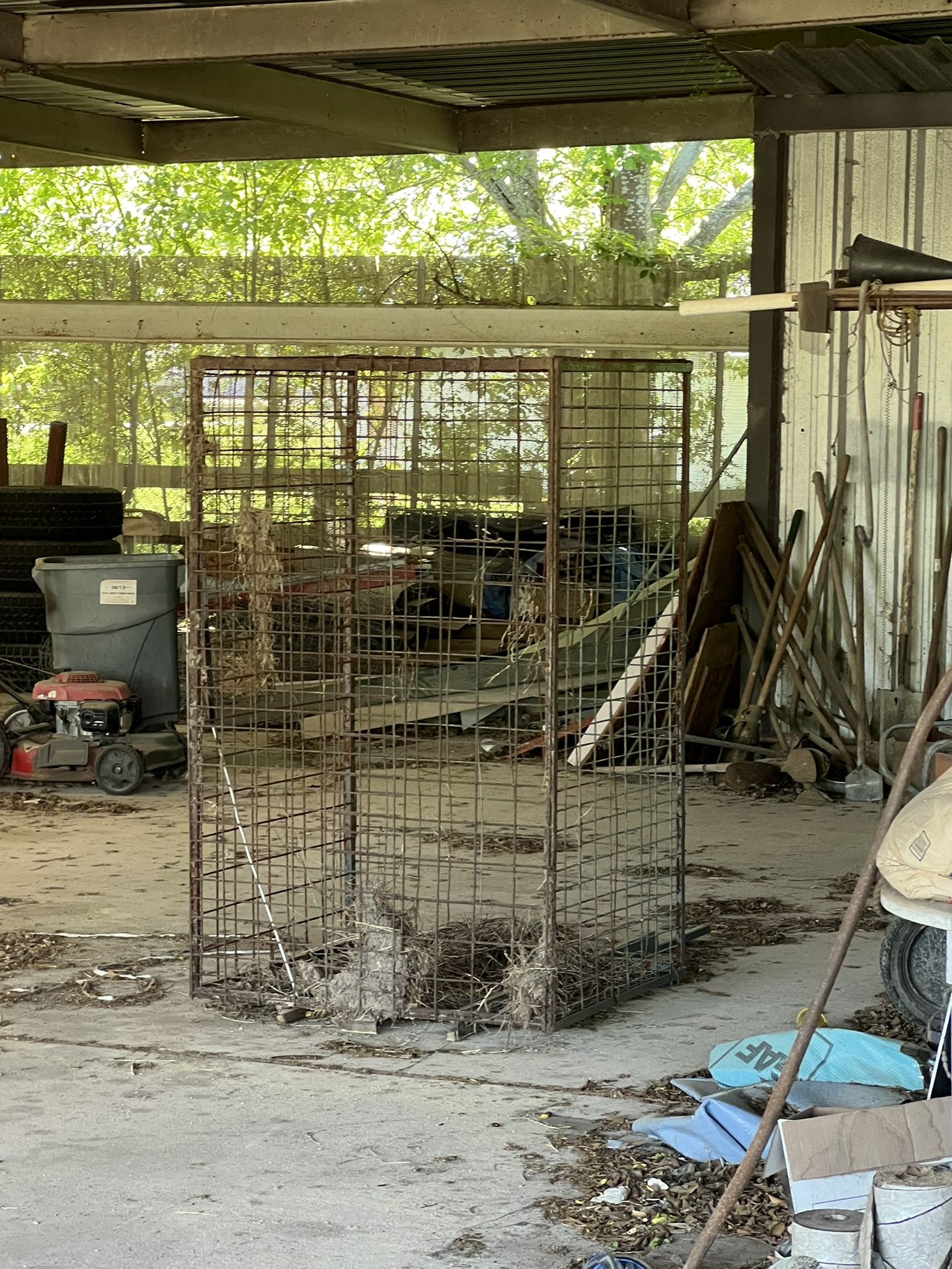 Hog trap