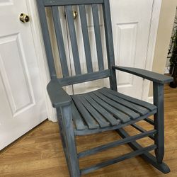 Wooden Rocking Chair 