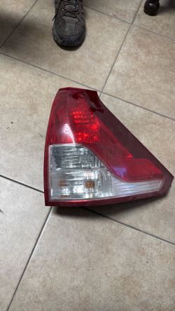 Honda CRV tail light