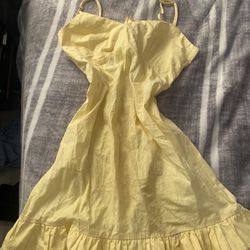 Yellow backless dress with bow 