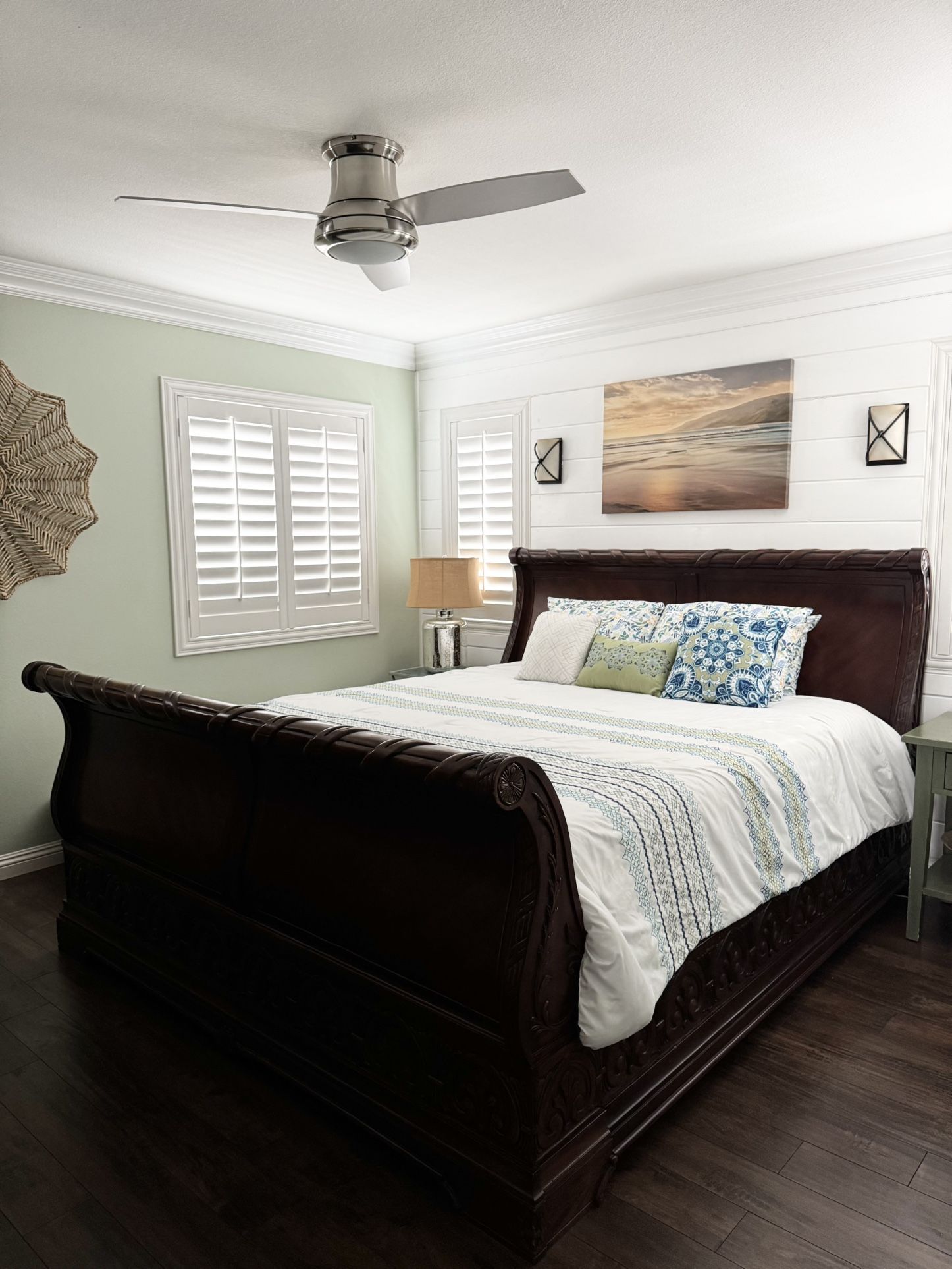 Exquisite Solid Wood Sleigh Bed