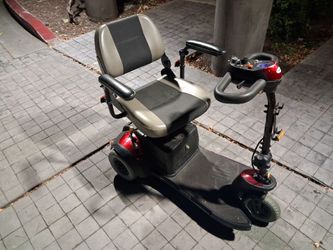 Merits Roadster 3 scooter