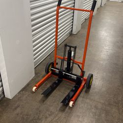 Hydraulic Material Lift