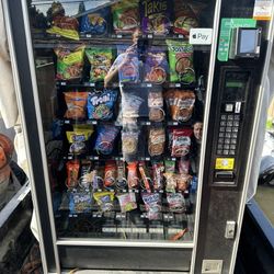 Snacks Vending Machine 