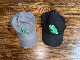 BUNDLE (2) Vintage ‘47 University Of North Texas Caps Strap-back