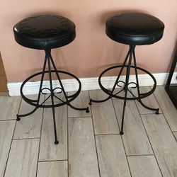 2 Bar Stools 